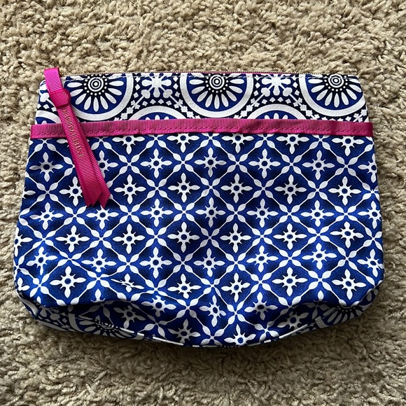 Estée Lauder Makeup Bag - Picture 1 of 4